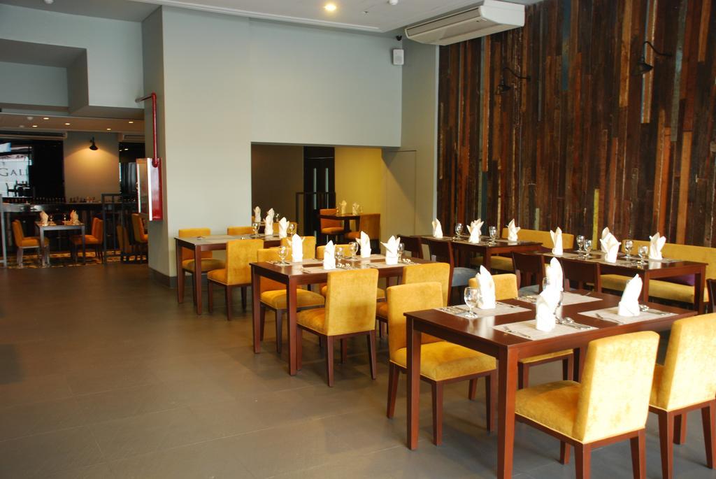 Amelie Hotel Маніла Екстер'єр фото