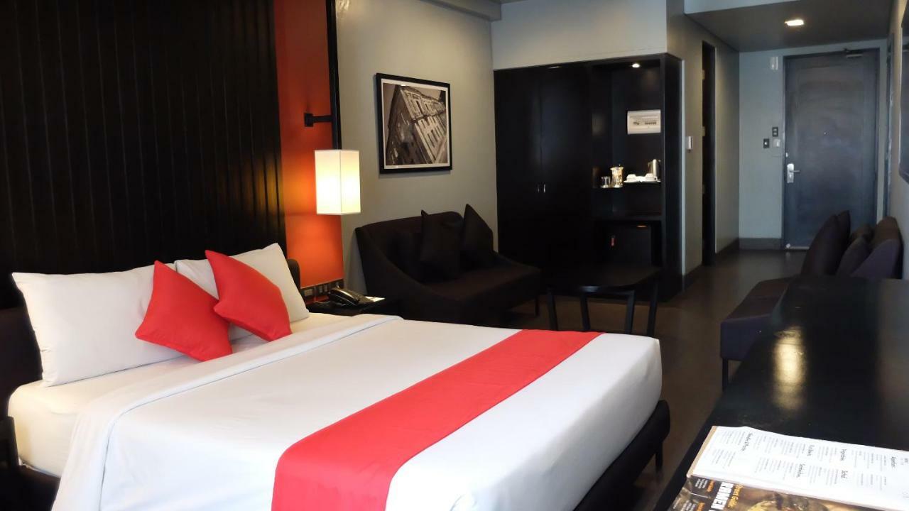 Amelie Hotel Маніла Екстер'єр фото